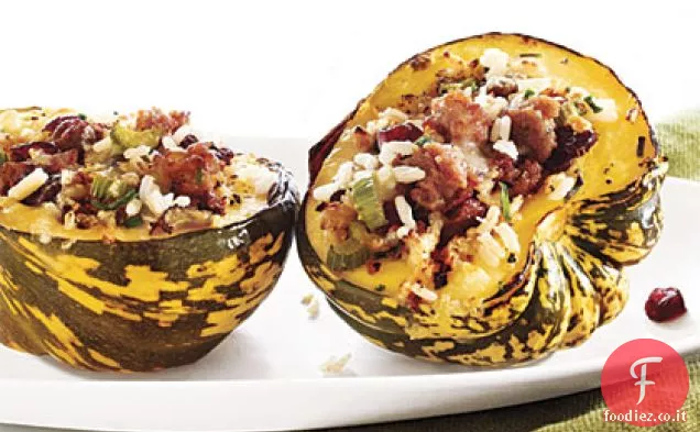 Salsiccia e zucca ghianda ripiena di riso