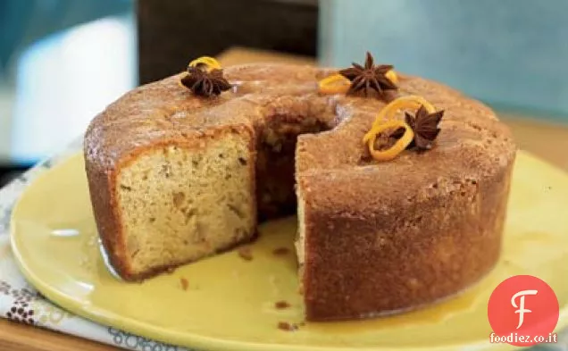 Torta di pere e noci con sciroppo di miele e arancia