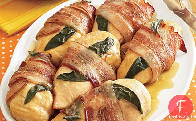 Petti di pollo avvolti in pancetta e salvia