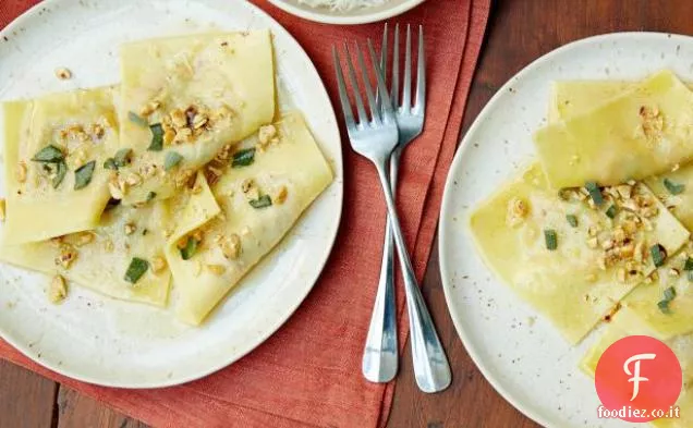 Ravioli di Zucca arrosto con salsa di Salvia, nocciola e Burro marrone
