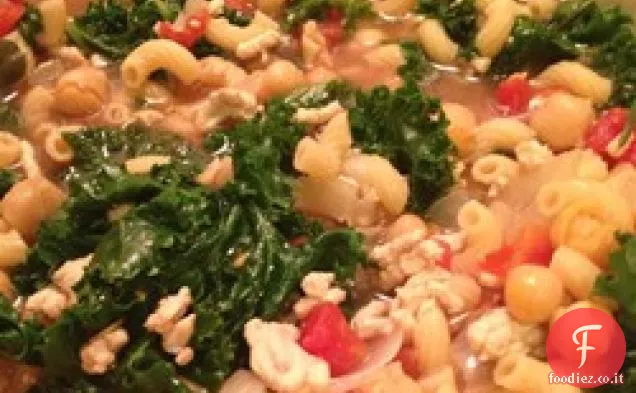 Zuppa di ceci e cavoli di tacchino con pasta