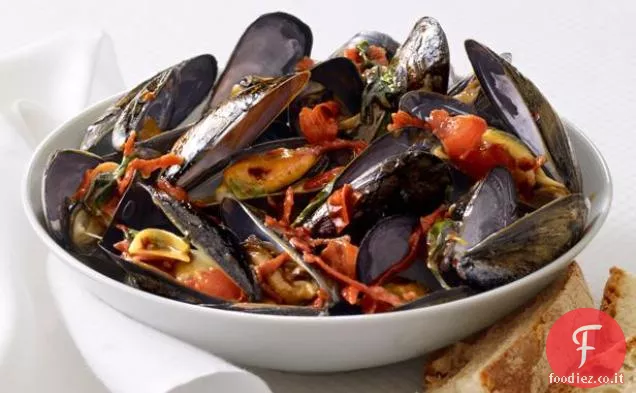 Cozze Con Pomodoro e Salame