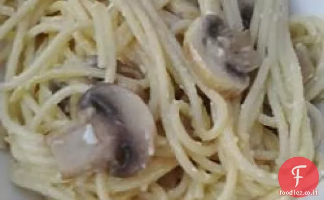 Pasta ai funghi all'aglio