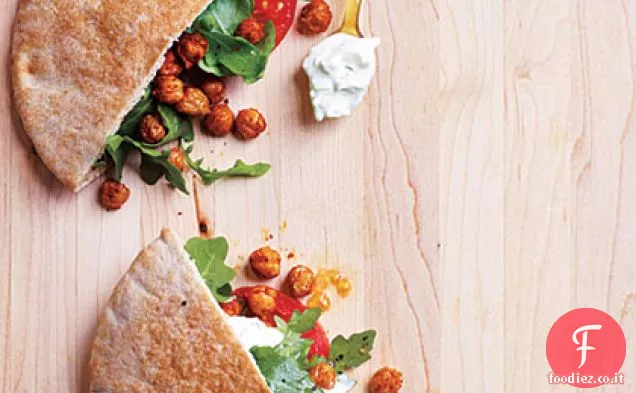 Panini fritti di ceci e rucola Pita con Tzatziki al lime