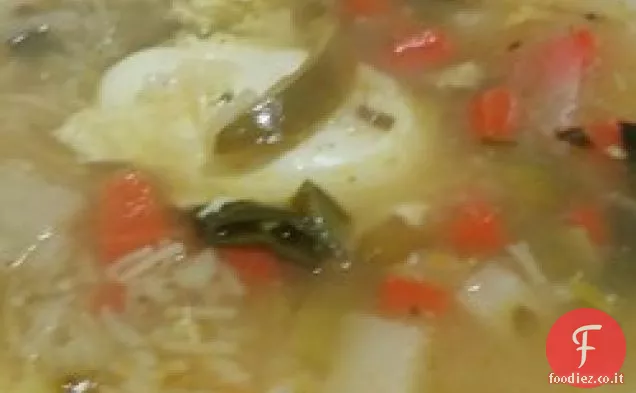 Zuppa di pollo fatta in casa