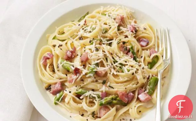 Pasta con Asparagi e Prosciutto