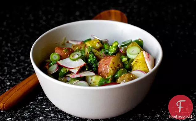 Insalata di primavera con patate novelle
