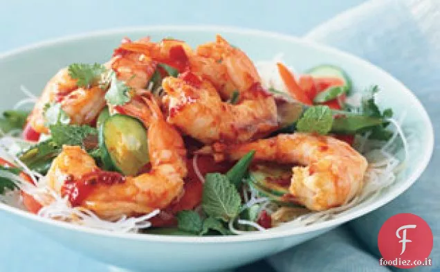Insalata di noodle asiatica con gamberetti