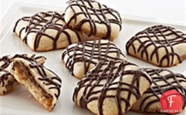 Biscotti di zucchero con tasche al caramello e pioggerellina al cioccolato