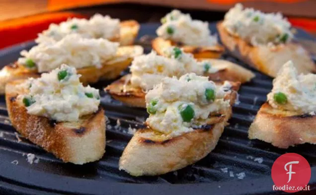 Crostini di Piselli e Ricotta