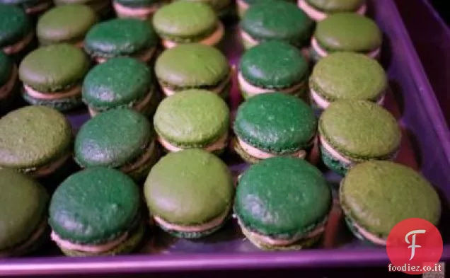 Macarons freschi di piselli e menta