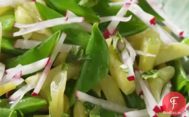 Insalata di piselli Snap con ravanello e lime Ricetta