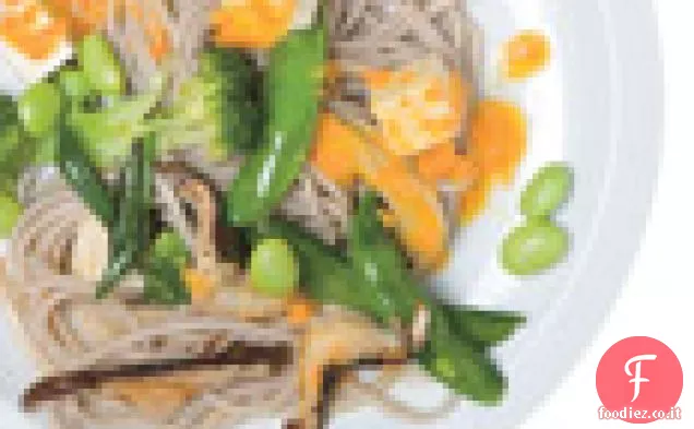 Insalata di noodle Udon