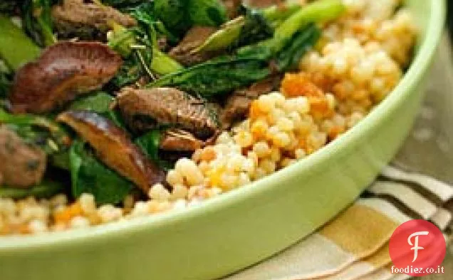 Rosmarino e Menta Agnello Stir Fry con albicocca Couscous