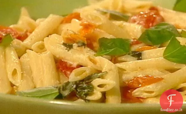 Penne con Pomodorini a lenta Tostatura e Formaggio di Capra