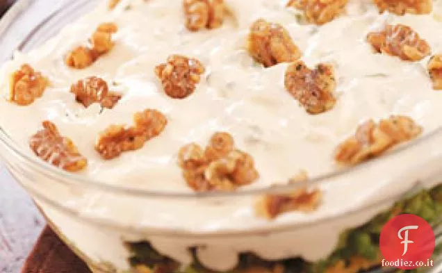 Insalata a strati con noci