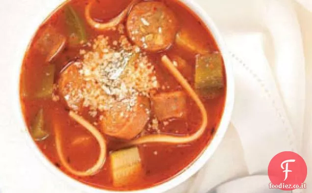 Semplice zuppa di salsiccia italiana