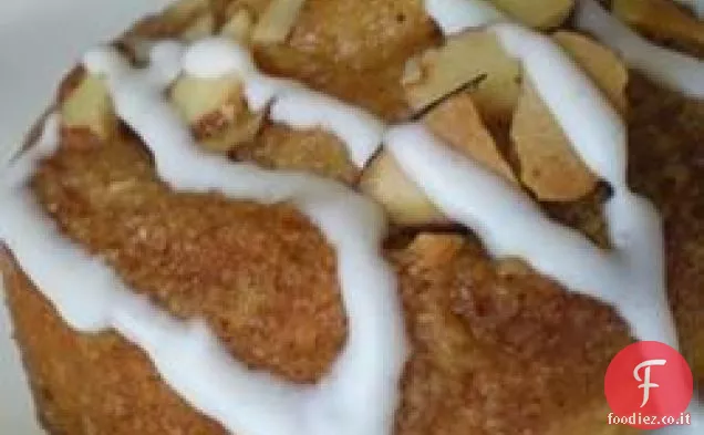 Focacce a mezzaluna di mandorle