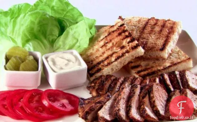 Panini di maiale con salsa barbecue bianca