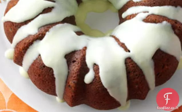 Torta di zucchine al cioccolato con salsa di crema pasticcera
