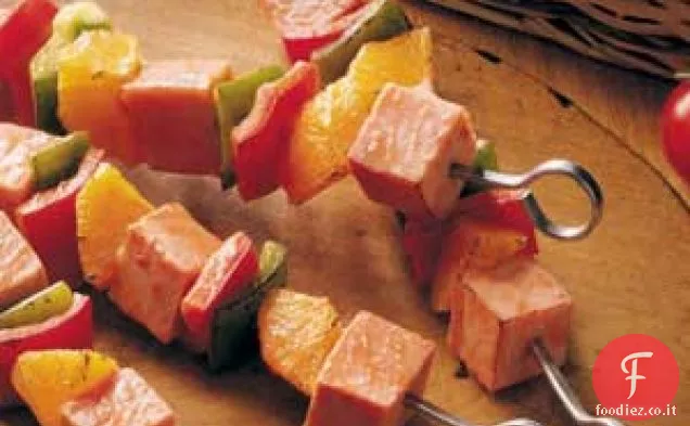 Kabobs di prosciutto arancione
