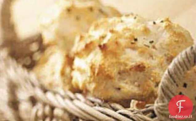Panna acida e biscotti all'erba cipollina