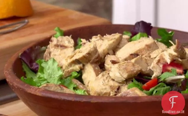 Venerdì speciale insalata di pollo alla griglia con miele condimento all'arancia
