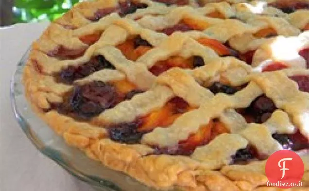 L'estate è qui Triple Berry Peach Pie