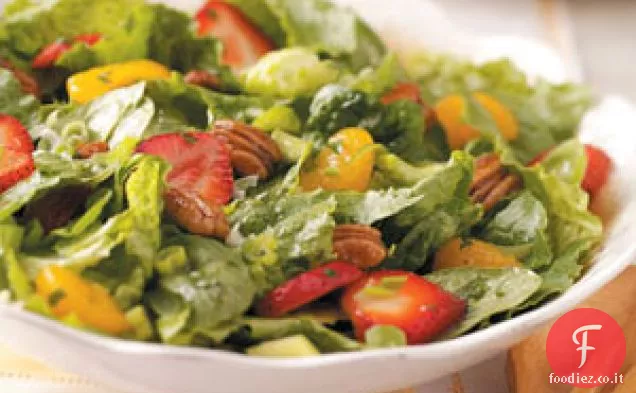Insalata di frutta e noci