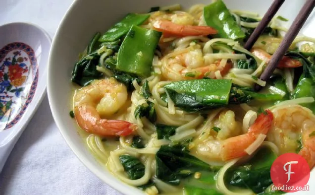 Zuppa di cocco e curry con gamberetti