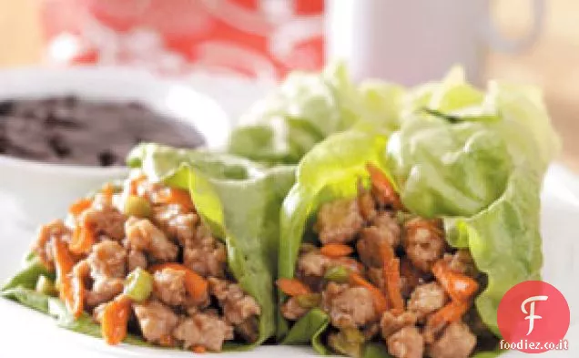 Impacchi veloci di lattuga di pollo