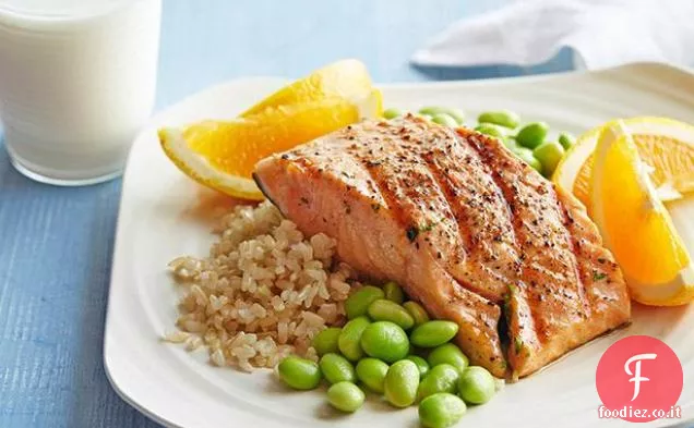 Miele Soia Salmone alla griglia con Edamame e riso integrale