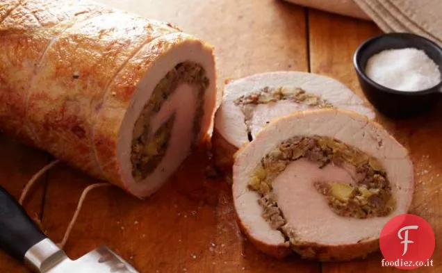 Arrosto di maiale ripieno di salsiccia e mela