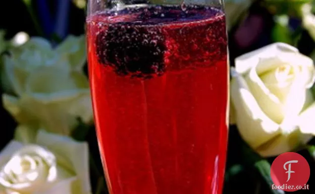 Festa della mamma Blackberry Champagne Cocktail