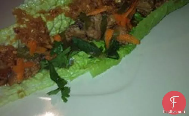 Involucri di lattuga di pollo