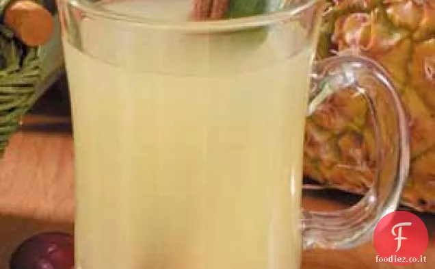 Bevanda calda speziata al limone