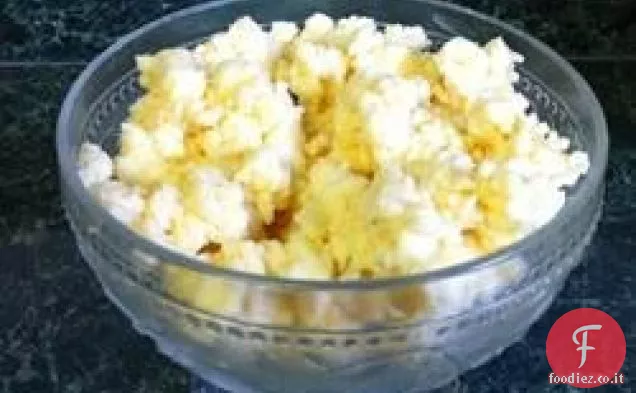 Formaggio fatto in casa di Val con aglio e Cayenne