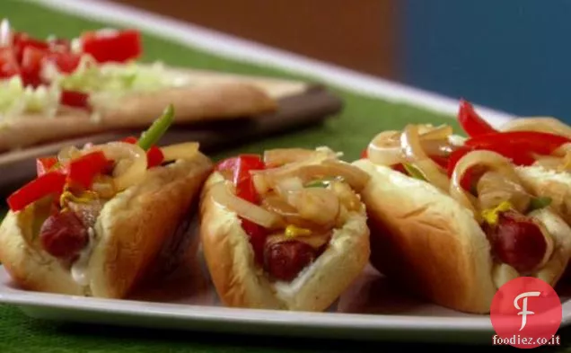 Hot dog completamente caricati con pancetta
