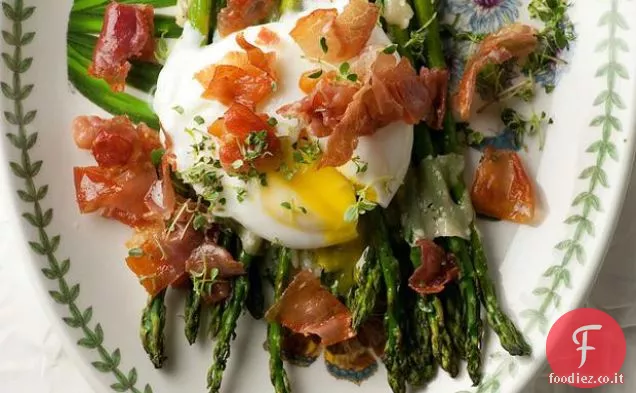 Asparagi Arrostiti con Prosciutto Croccante e Uovo in camicia