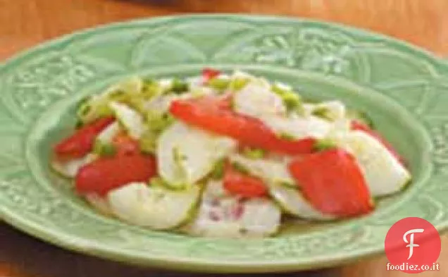 Cetriolo Pomodoro e insalata di cipolla verde