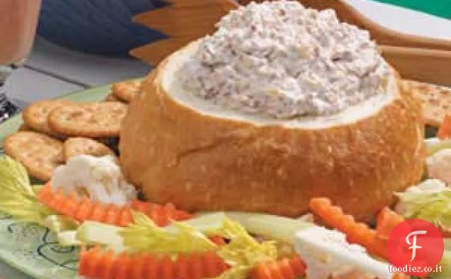 Antipasto con ciotola di pane