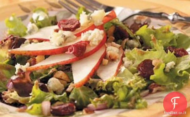 Insalata di nocciole e pere