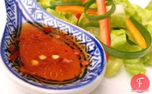 Condimento per insalata in stile coreano