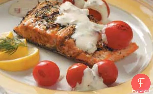 Salmone alla griglia con salsa di formaggio