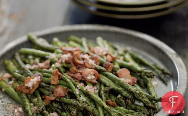 Primavera grigliate Asparagi alla griglia con Pancetta Vinaigrette Re