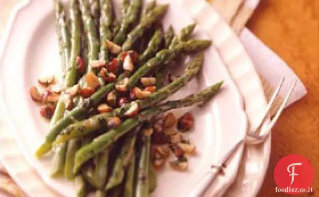 Asparagi con Burro di Nocciole Tostate