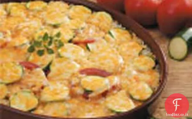 Casseruola di riso di zucchine di formaggio