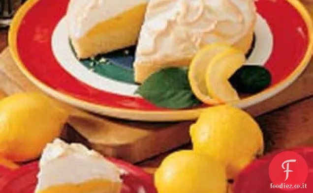 Ricca torta di meringa al limone