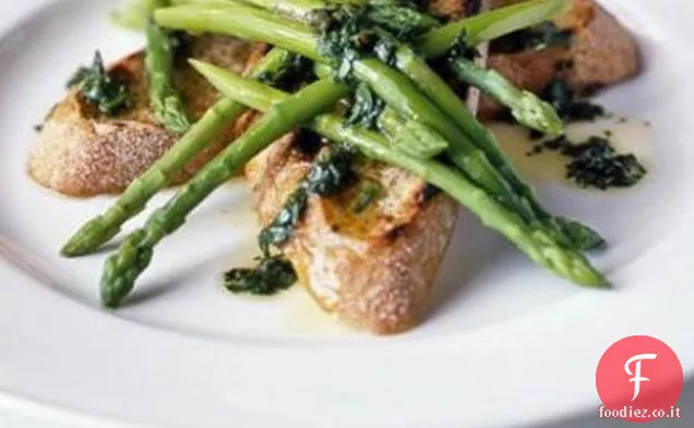Asparagi con Dragoncello Salsa Verde