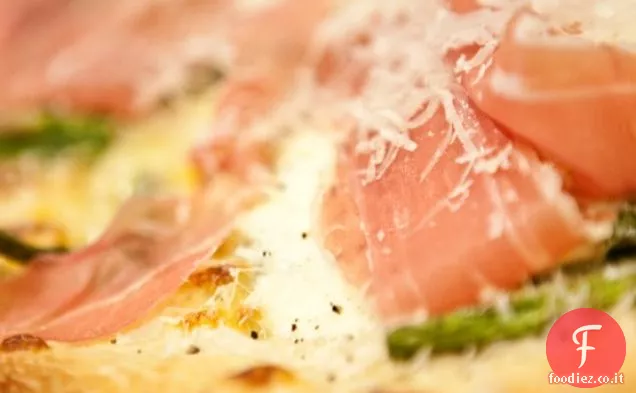 Asparagi arrosto, Uova e Prosciutto Pizza